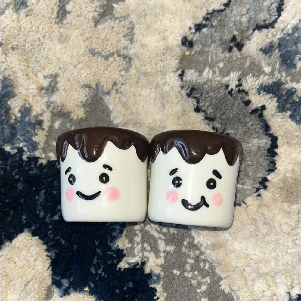 Collectible Marshmallow Shaker Set